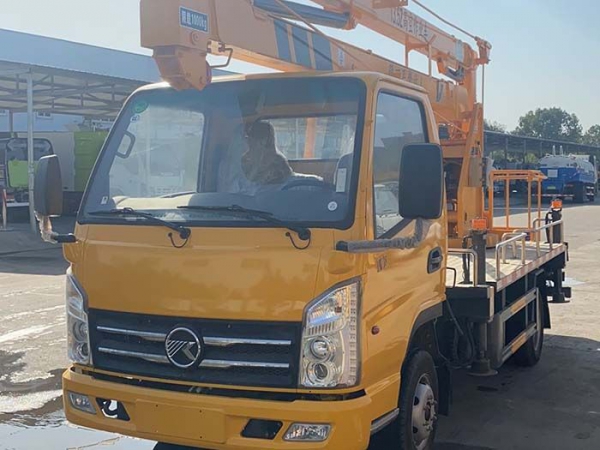 國(guó)六華通凱馬汽油高空作業車