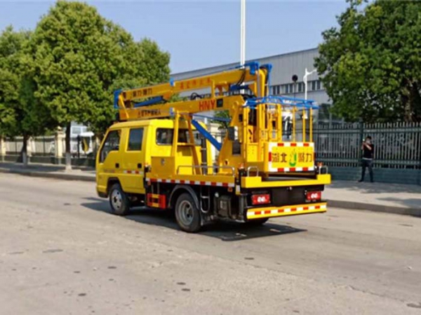 國(guó)六福田雙排座13米高空作業車