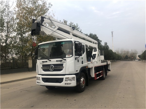 國(guó)六東風22米高空作業車