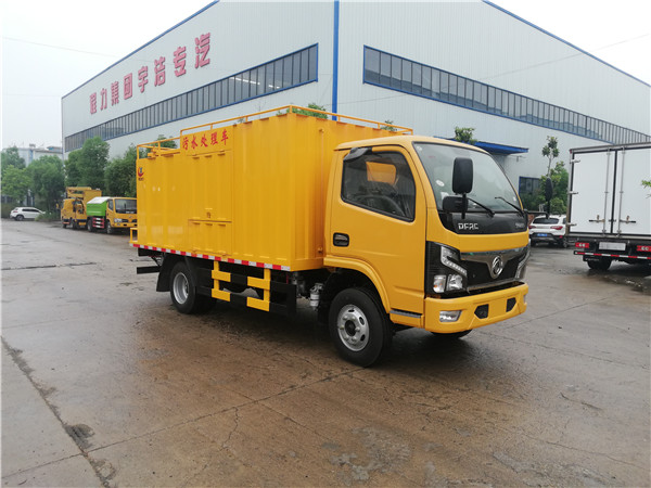 國(guó)六東風3308軸距污水處理車