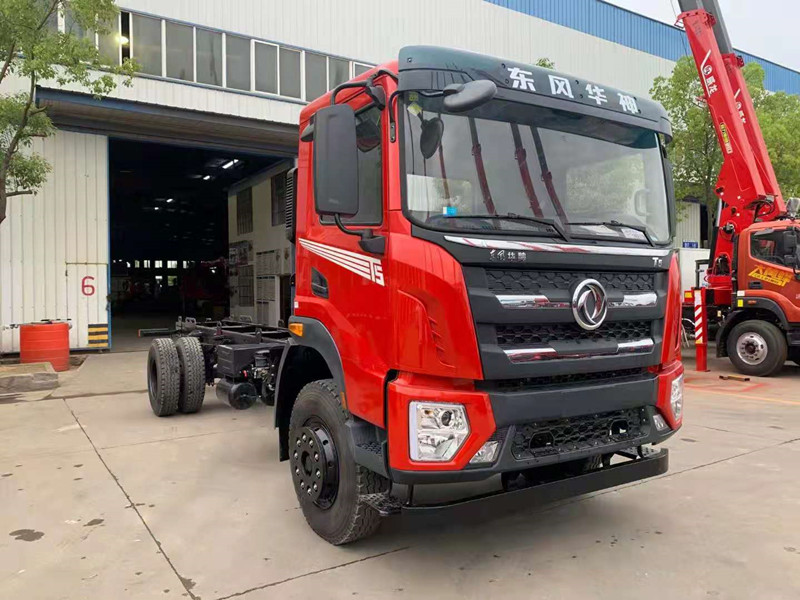國(guó)六東風華神T5單排随車吊全新面(miàn)市