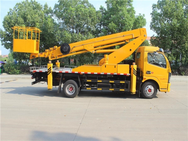 國(guó)六東風多利卡26米高空作業車